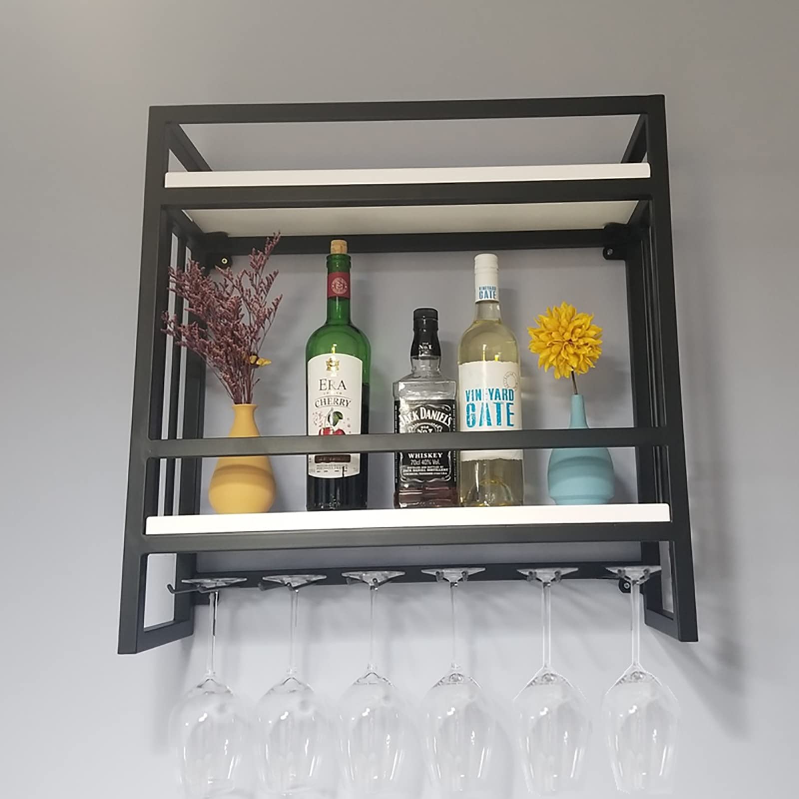 Casier à vin mural en métal pour aménager un coin bar élégant dans votre cuisine