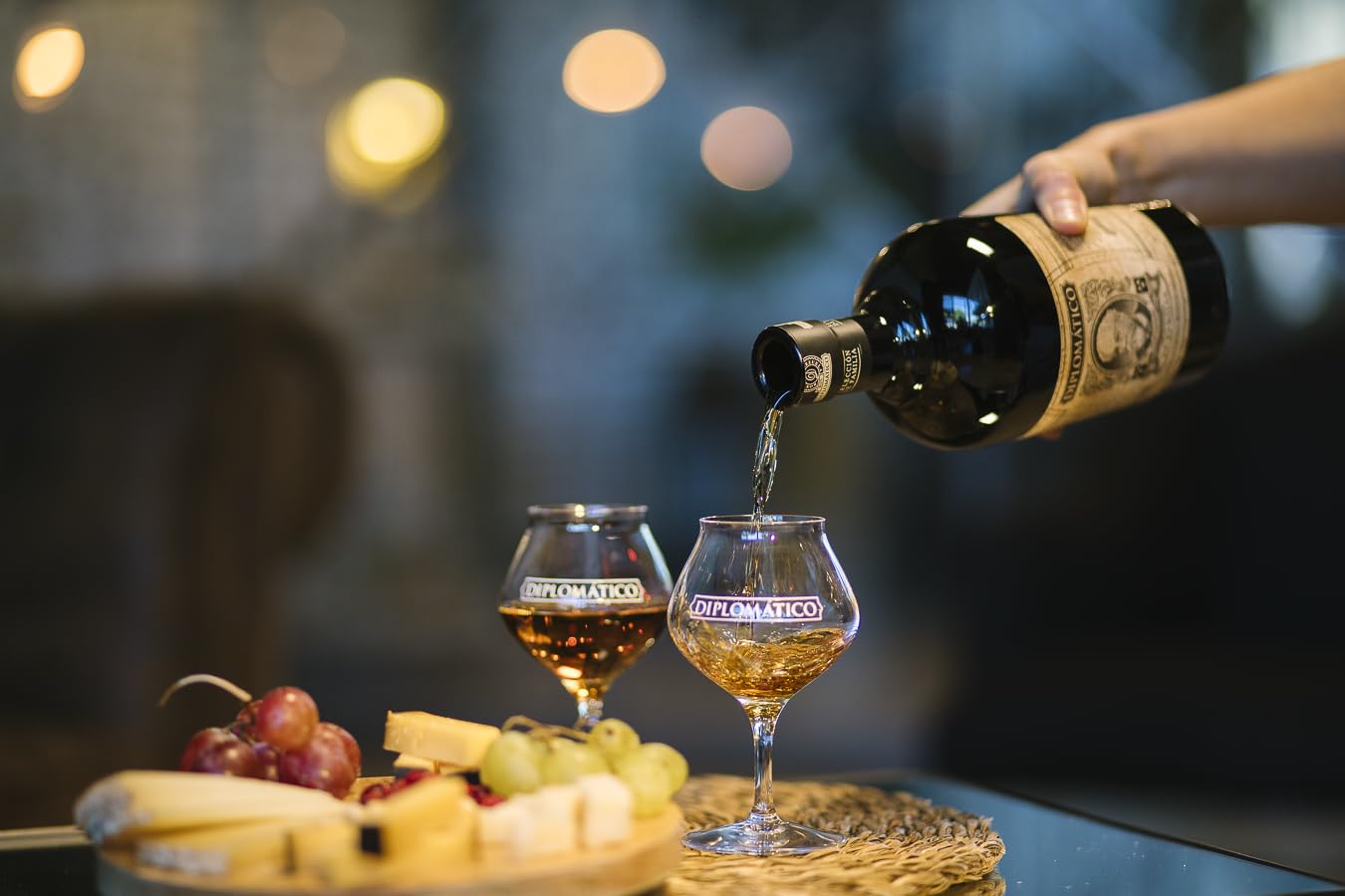 Diplomático Selección de Familia Mezcla especial de rones para elevar tu experiencia de degustación, 70cl