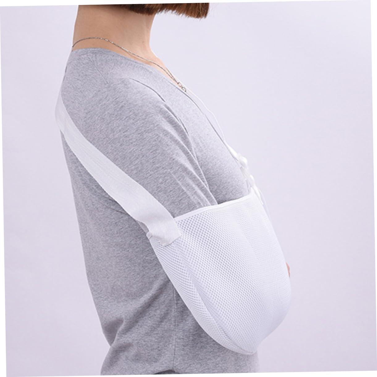 DEARMAMY Breathable Arm Sling Shoulder Immobilizer with Strap Comfortable Support for Rotator Cuff Elbow Injury Random Style for Men Women