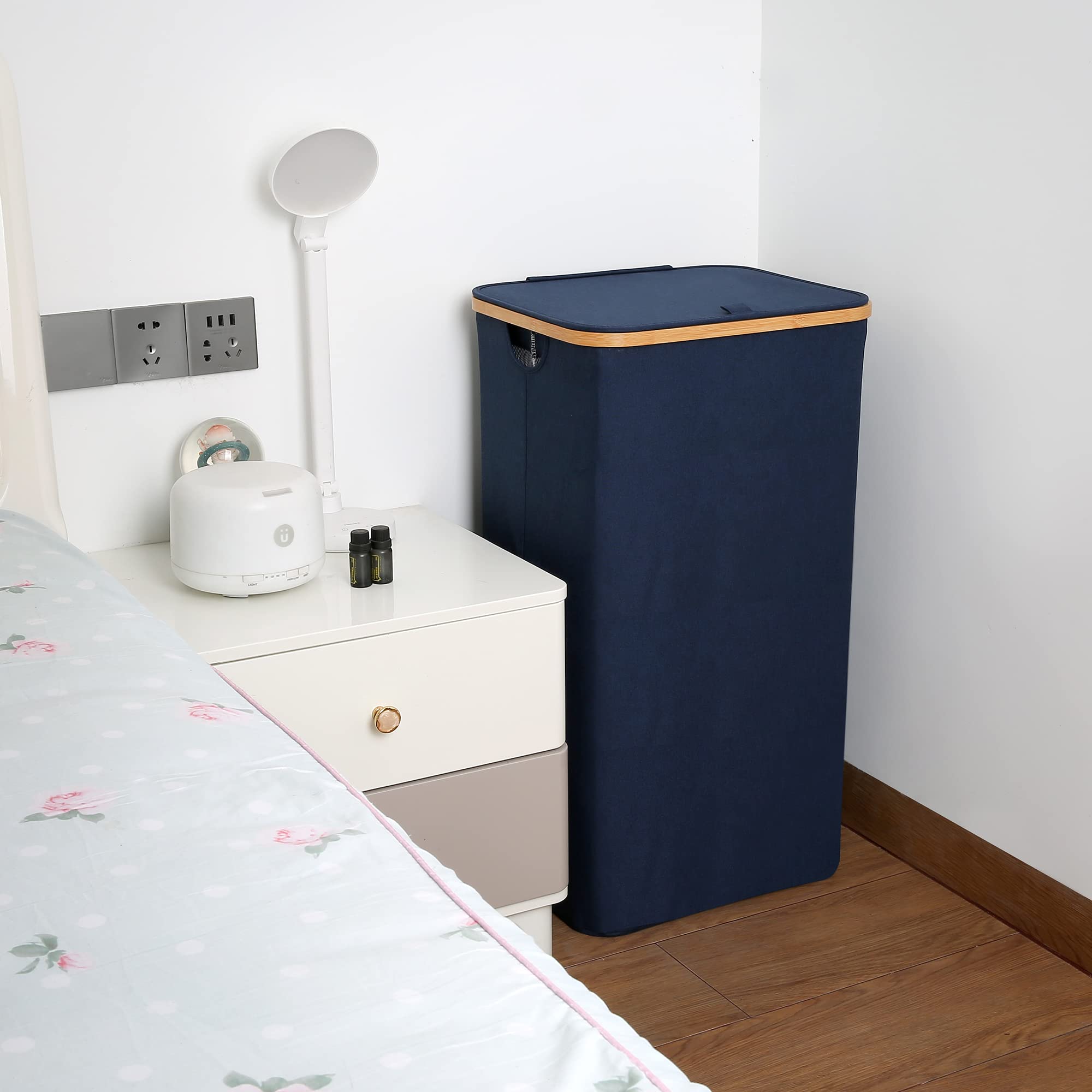 efluky Cesto porta Biancheria Sporca, Porta Biancheria Sporca per Bagno, cesto per panni sporchi XL 100 Litri con Manici in bambù per Vestiti, Pieghevole Cesta Panni Sporchi, Blu