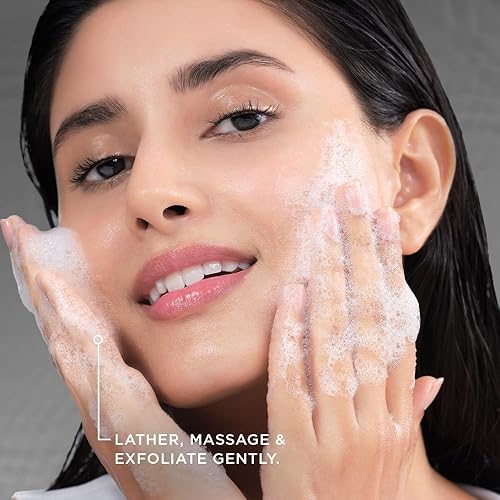 Miniatura 5 de Pond's Espuma facial iluminadora de limpieza profunda blanca pura 3.53 oz