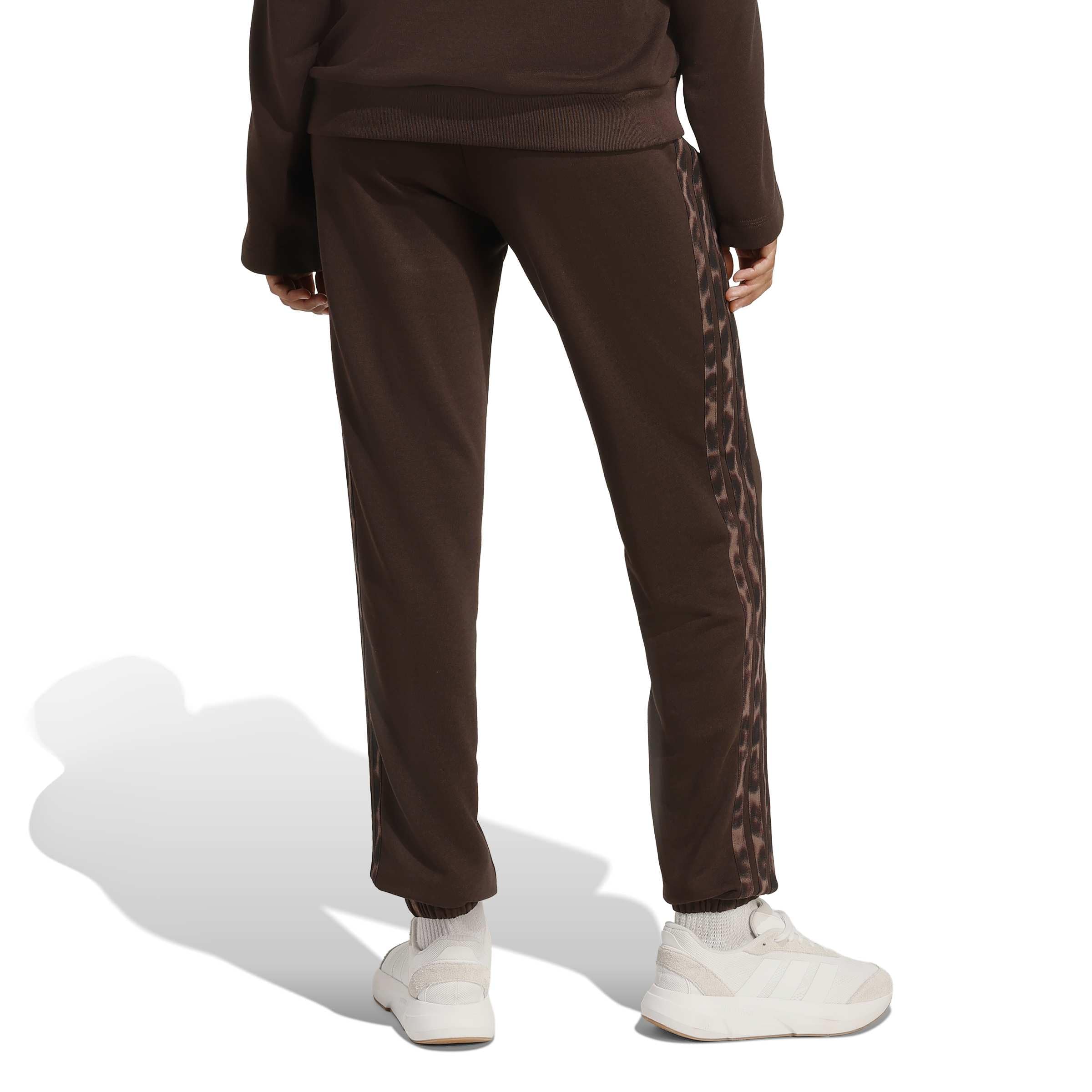 adidas Damen Golfhose Seasonal Essentials Leopard Print French Terry Pants with 3-Stripes