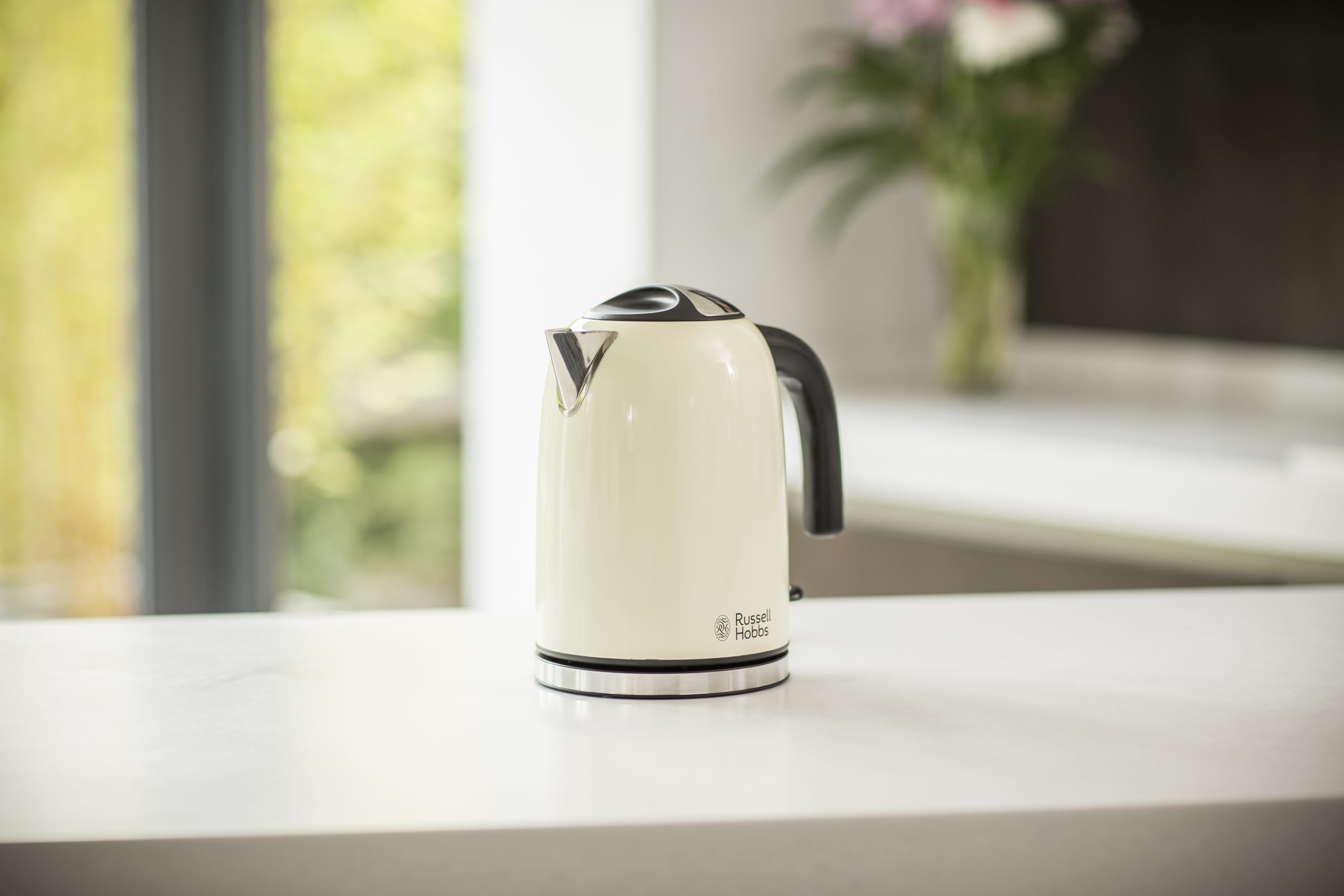 Russell Hobbs Bollitore Elettrico Colours Plus 1,7 L 2400 W, Acciaio Inossidabile, Spegnimento Automatico, Filtro Anticalcare Rimovibile, Base Girevole 360°, Crema – 20415-70