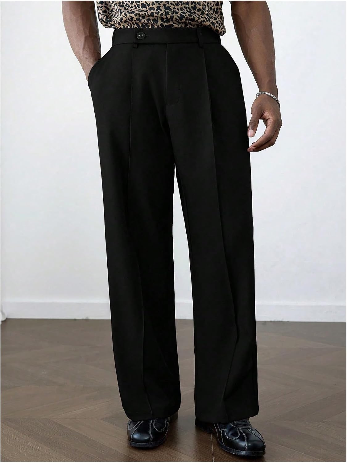 OYOANGLE Men's Pleated Dress Pants Zipper Fly Wide Leg Work Casual Long Trousers with Pockets