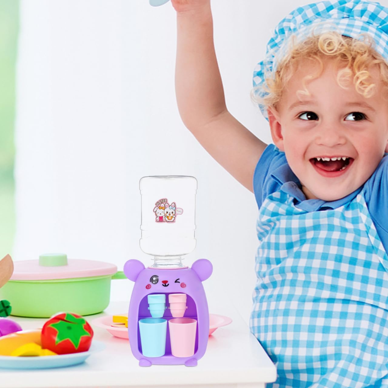 Mini distributeur d'eau pour enfants : machine à eau en plastique avec deux prises – Améliore la créativité et la coordination œil-main, design animal mignon pour jouer et décorer la chambre (violet