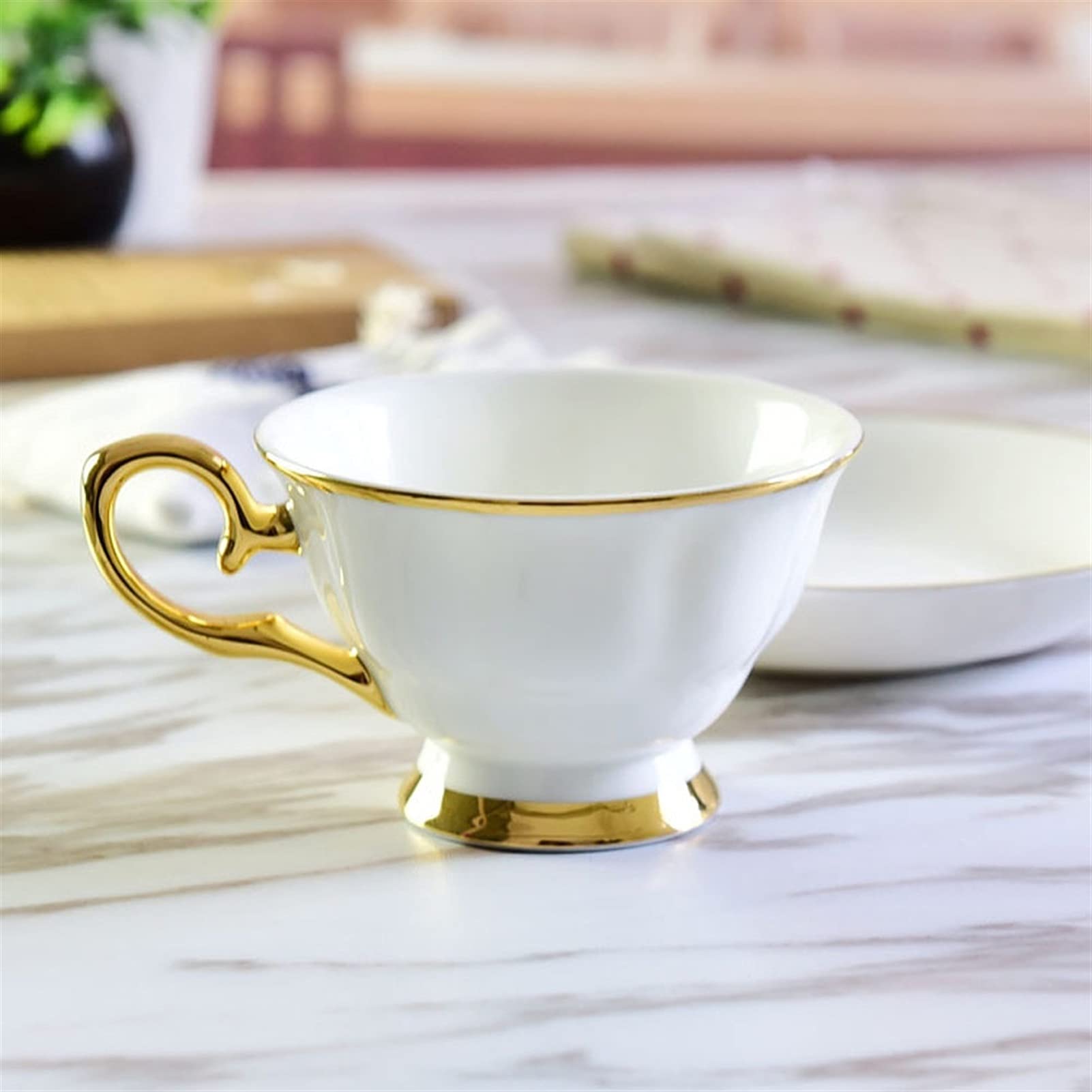 Zestaw kubków do herbaty i spodków wielokrotnego użytku porcelany kostnej filiżanki do espresso filiżanki luksusowa herbata ananasowa filiżanka śniadaniowa kubek kawy