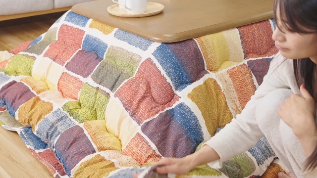 Amazon｜イケヒコ こたつ布団 正方形 ムーブ 約205×205cm マルチ