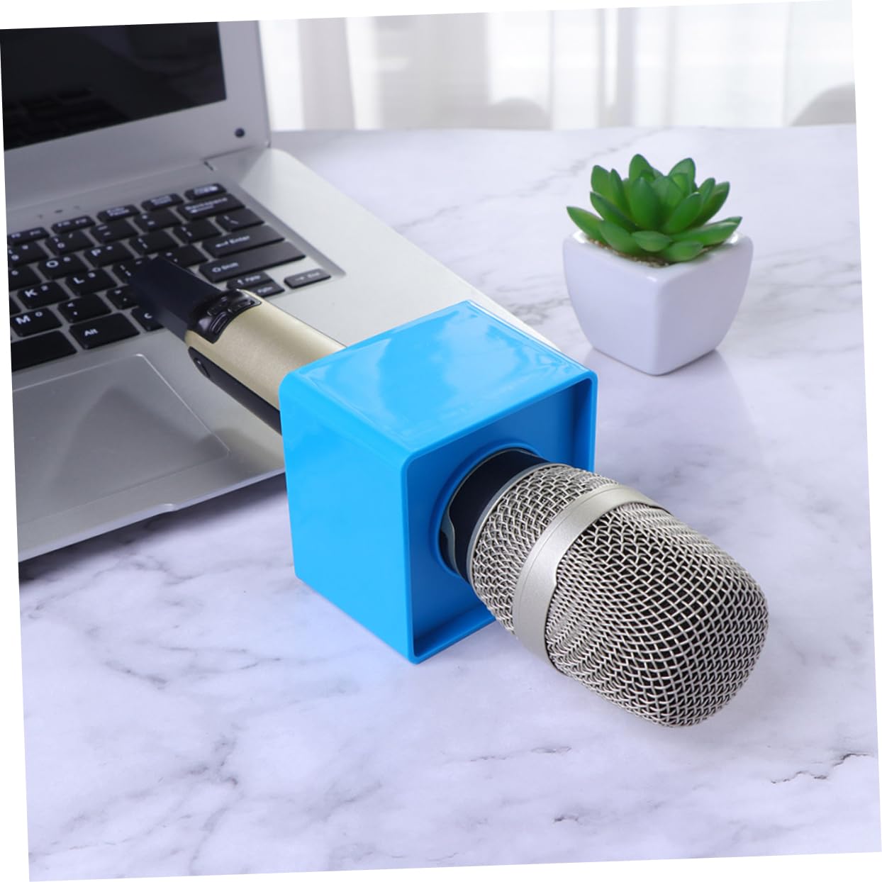 Juego De 4 Soportes De Micrófono QUMIIRITY - Porta Letrero Portátil Para Reporteros, Ideal Para Entrevistas Y Grabaciones (Color Blanco)