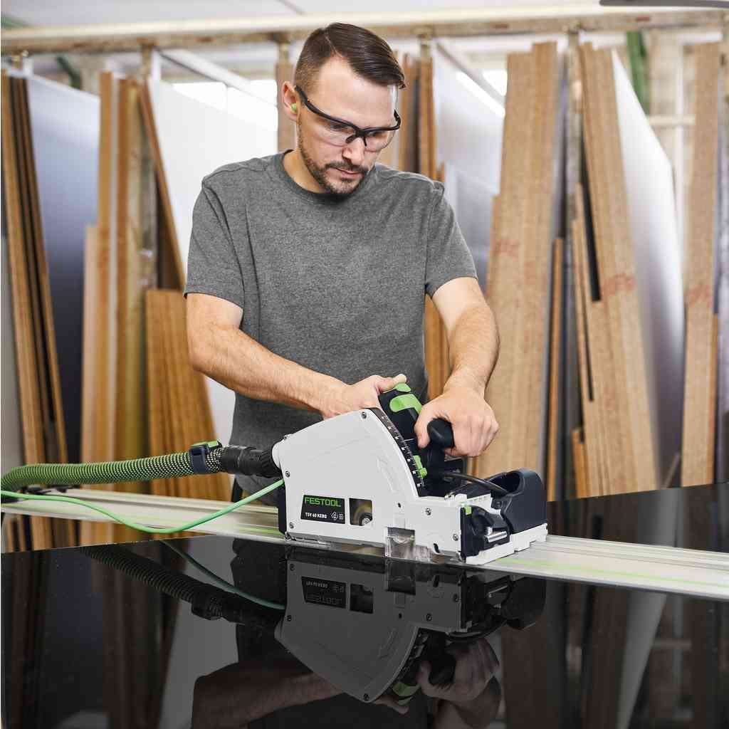 Festool TSV 60 KEBQ-Plus-FS Sierra de Incisión con Pre-corte y Guía FS | Sierra circular con KickbackStop, motor EC-TEC y hoja de diamante para cortes sin desgarros en paneles de hasta 60 mm.