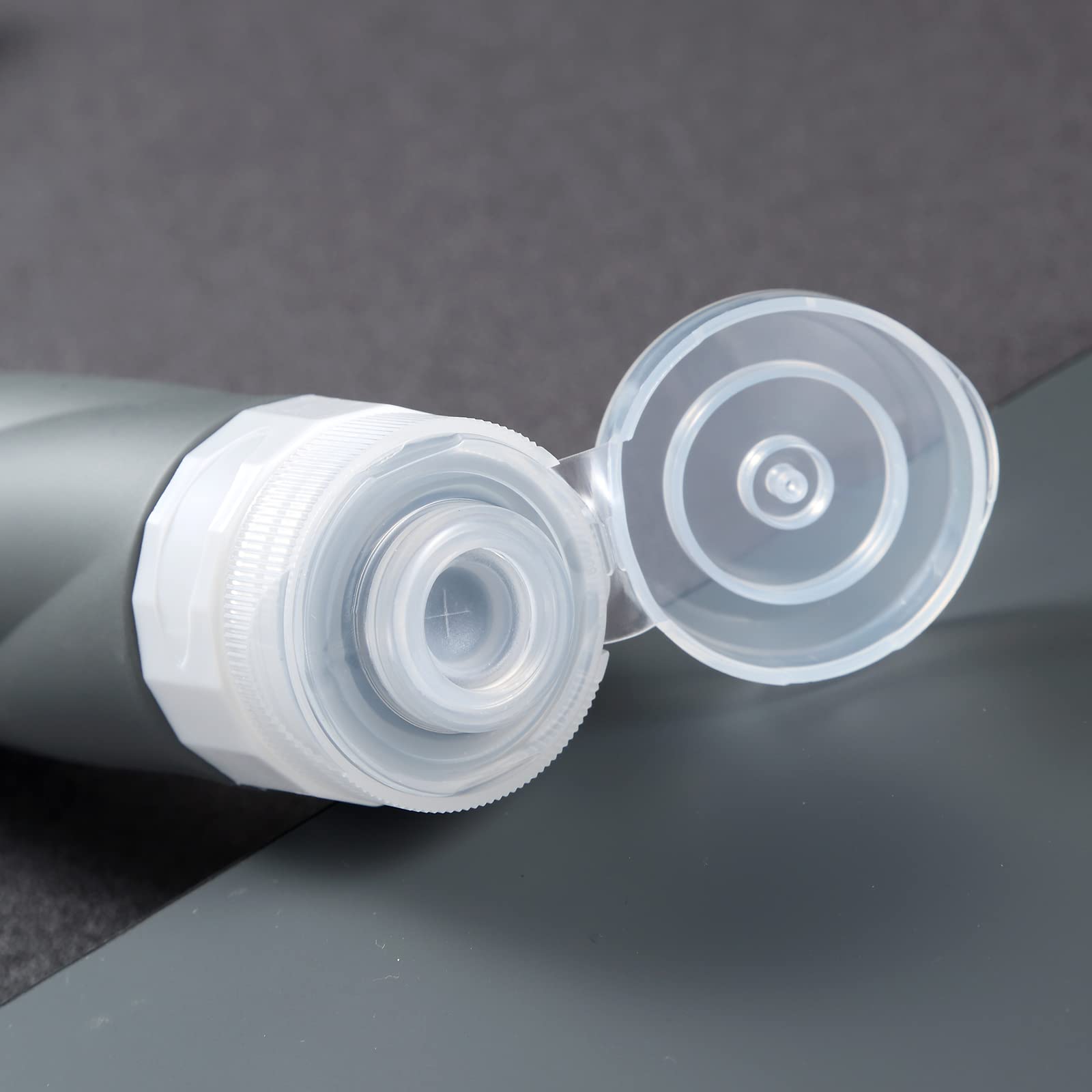 Gemice Reiseflaschen für Toilettenartikel, 85 ml, TSA-zugelassen, Reisegröße, BPA-frei, auslaufsicher, Reiseschlauch, nachfüllbar, Flüssigkeit, Reisezubehör mit transparentem Kulturbeutel, 4 Stück