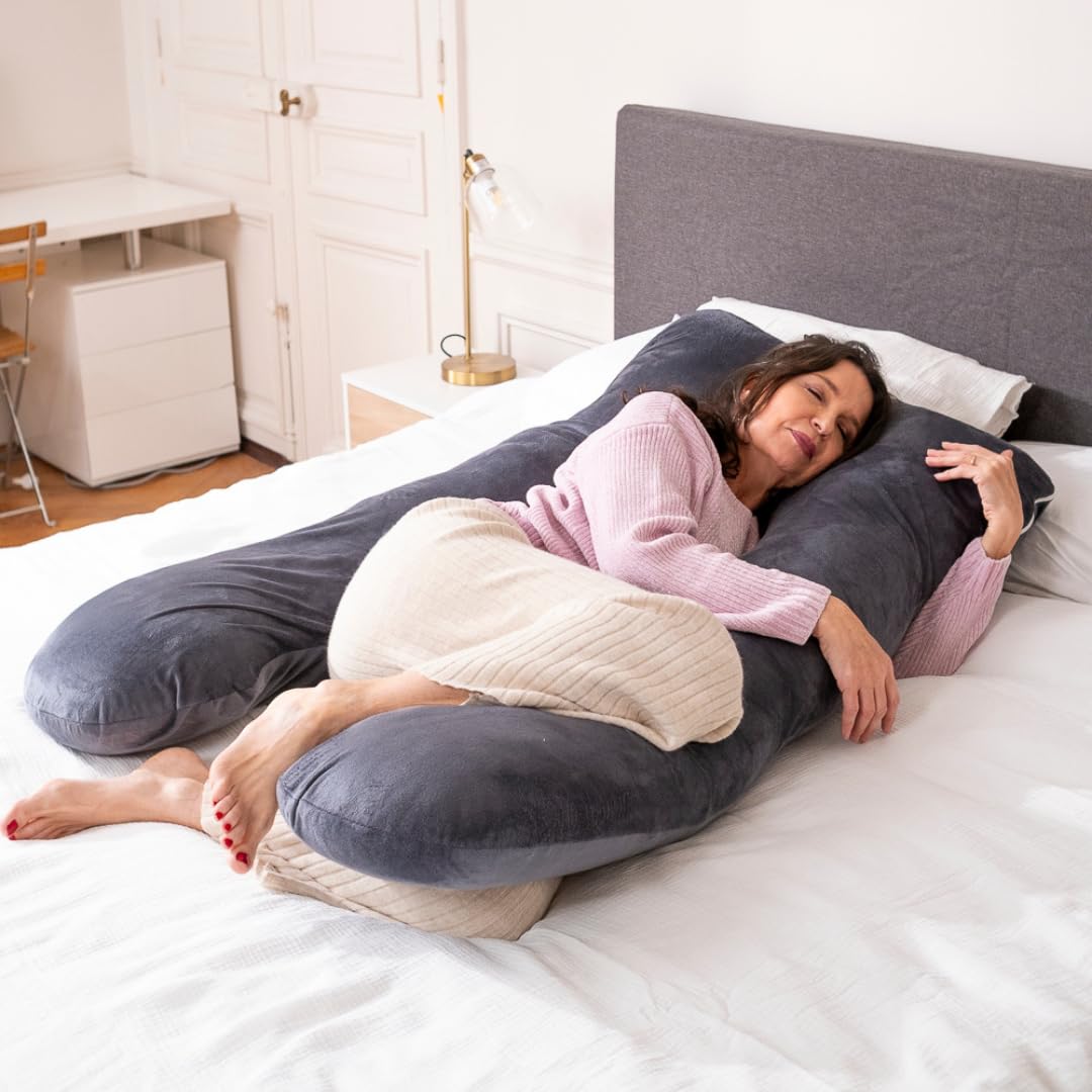 Chillow Coussin Ergonomique pour l'ensemble Corps - Coussin Maternité et Coussin Grossesse pour Dormir, Coussin en Forme de U, Soutien pour Le Dos, Les Hanches, Les Jambes, Le Ventre (Gris (Velours))