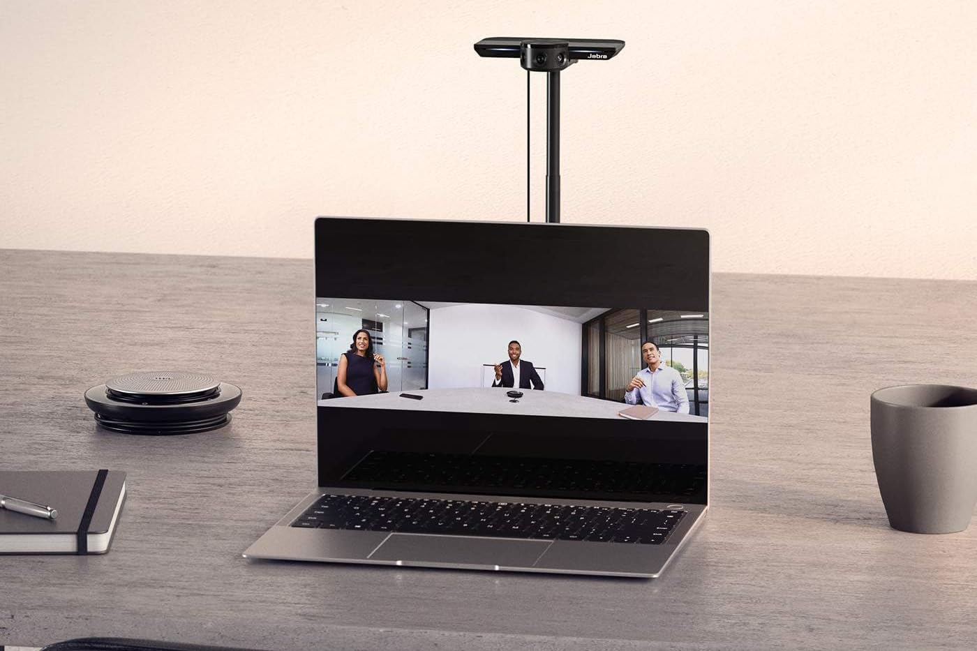 Jabra PanaCast - Cámara 4K con soporte de mesa, 3 x 13 MP, vista panorámica de 180°-4K, certificado MS Teams, funciona con Zoom, Google Meet, portátil (renovada)
