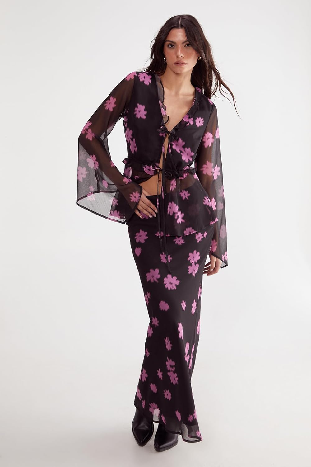 Nasty Gal Ditsy Floral Chiffon Maxi Skirt - Image 4