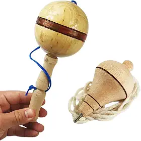 Kit Brinquedos Pedagógicos Pião Madeira Classico + Bilboque