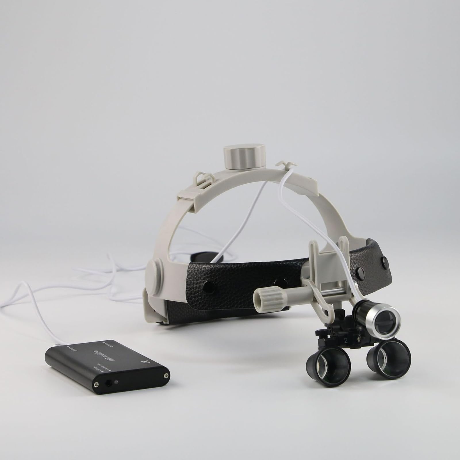 Lampada Di Ingrandimento Dentale a LED, Lenti Di Ingrandimento Chirurgiche Dentali 5X Con Luce, Dimensione Spot Regolabile Da 1 a 9 Mm E Distanza Di Lavoro Di 420 Mm Per Dentisti, Dottori, Gioiellieri