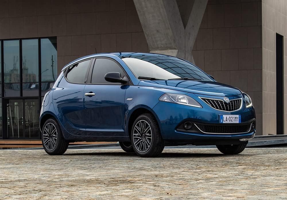DRIVALIA Iscrizione noleggio in abbonamento CarCloud City Hybrid Plus