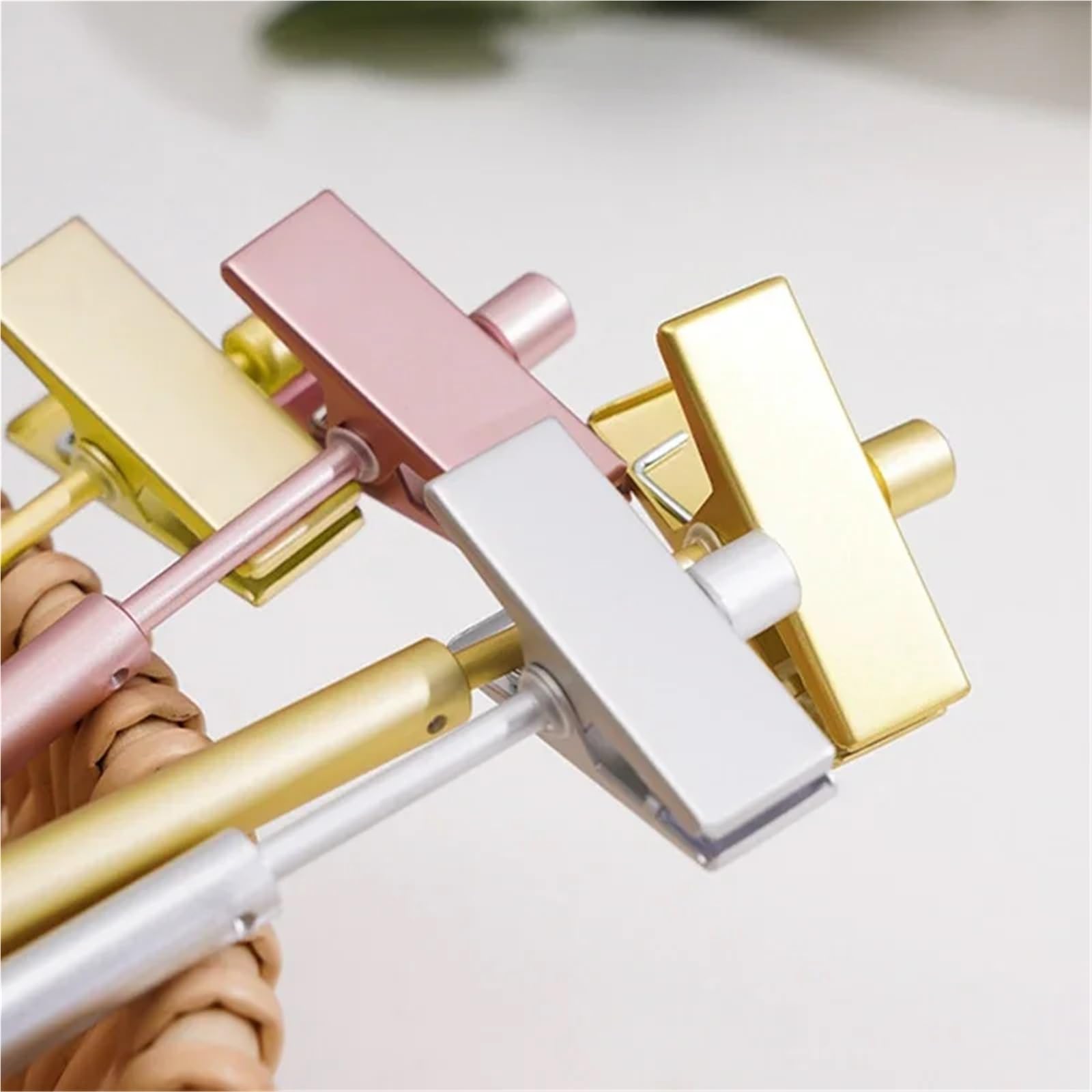 Hosenbügel Hosenbügel aus Aluminium, Nicht abfärbender Rockbügel for Zuhause mit Clip, Metall-Hosenständer for Schrank-Organizer