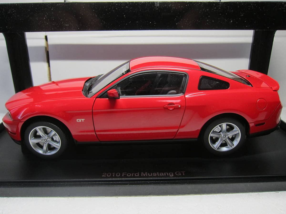 Amazon.co.jp: 1/18 オートアート フォード マスタング GT 2010