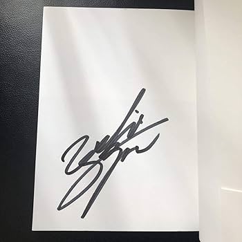 Amazon.co.jp: 仲間由紀恵直筆サイン入り 写真集 15th．Anniversary