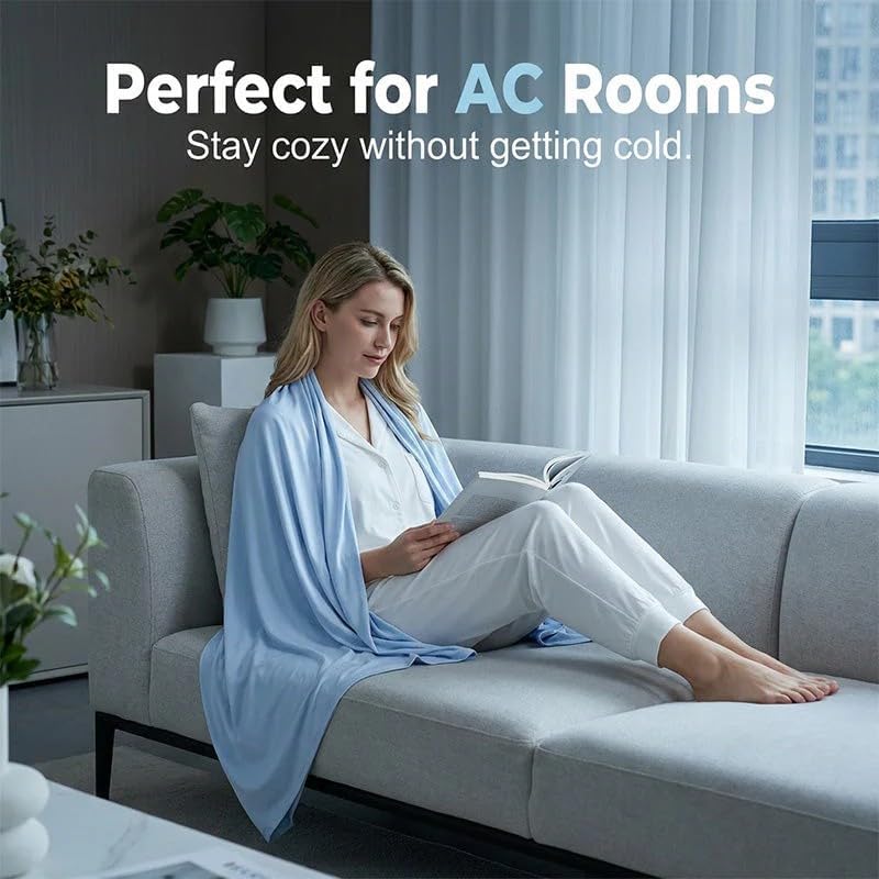 Solid Color Breathable Cooling Blanket, Instant Cool Summer Throw Blanket Soft Skin-Friendly for Bed Couch Sofa，Light Green：91 x 106 in