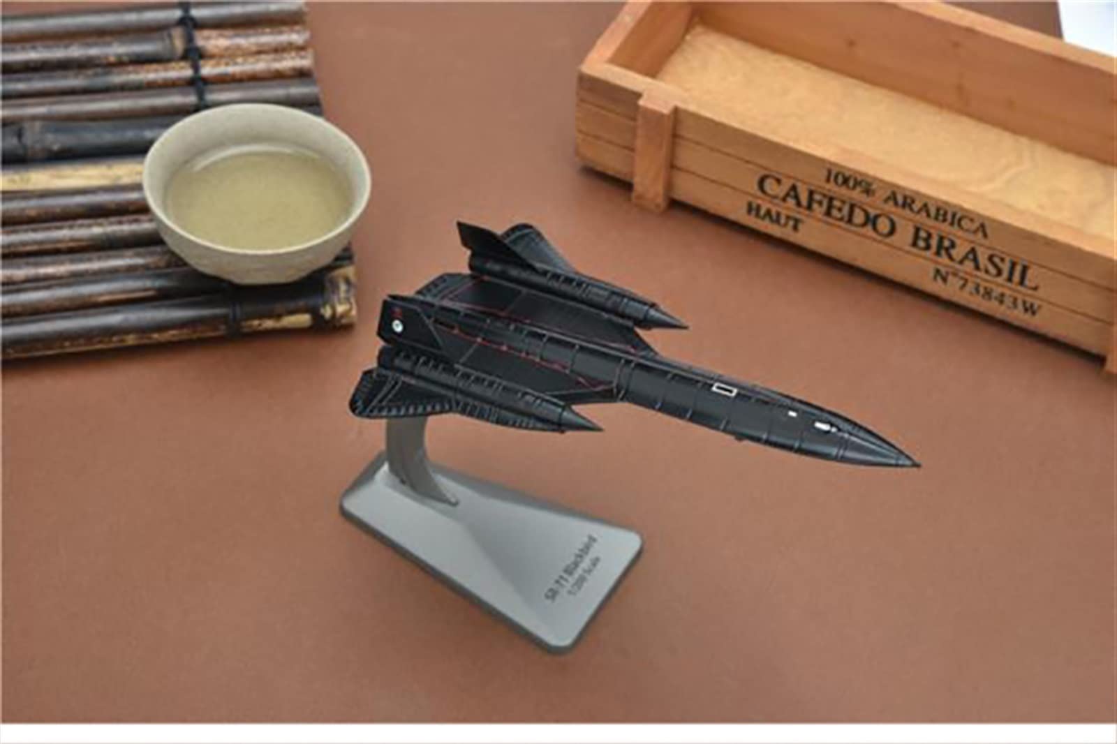 skopiuj model samolotu 1:200 dla amerykańskich sił powietrznych SR-71 Blackbird samolot rozpoznawczy samolot kolekcja myśliwców z odlewanego ciśnieniowo metalu (kolor: B)