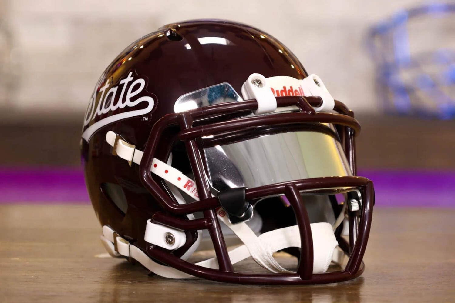 Mississippi State Collectible Speed Mini Helmet - GG Special Edition - with Free USA Flag Decal - Perfect for Sports Fans and Collectors - Green Gridiron