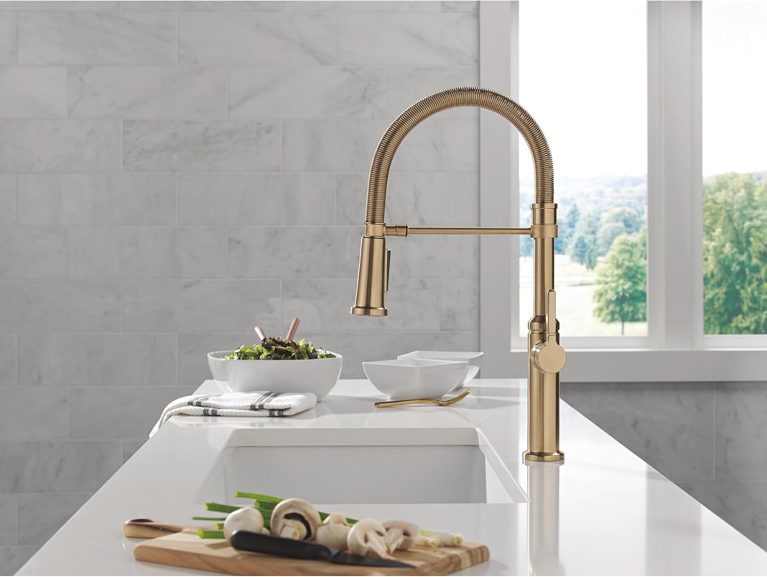 Delta Faucet Rhett Pro Commercial Style Kitchen Faucet with Pull Down Sprayer,... photo 3