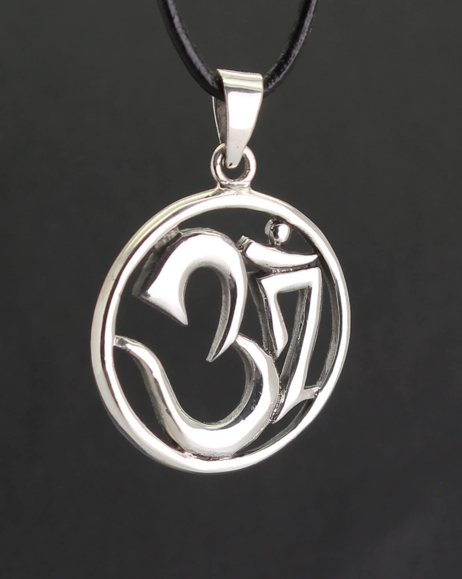 Budawi® OM Anhänger | 925 Sterling Silber | Yoga Meditation Symbol | spiritueller Schmuck | Lederband Kette | rundes OM Zeichen