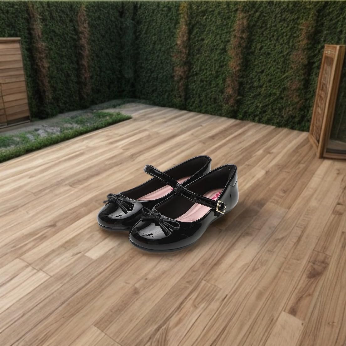 Sapatinho Infantil Festa Molekinha Menina Verniz 2083.1131 em promoção! Veja a oferta e mais achadinhos de Sapatos Infantis 7 Hoje é o melhor dia para comprar Sapatinho Infantil Festa Molekinha Menina Verniz 2083.1131 com aquele preço maroto! Promoção! Aproveite a oferta! 7