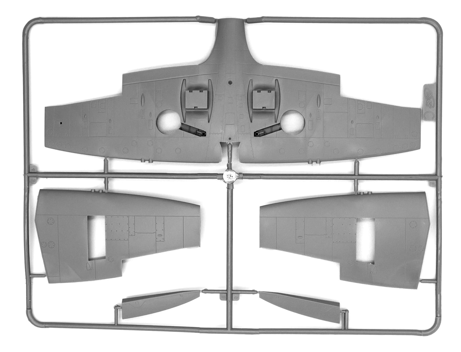 Amazon | アイシーエム(ICM) 1/48 イギリス スピットファイア Mk.7