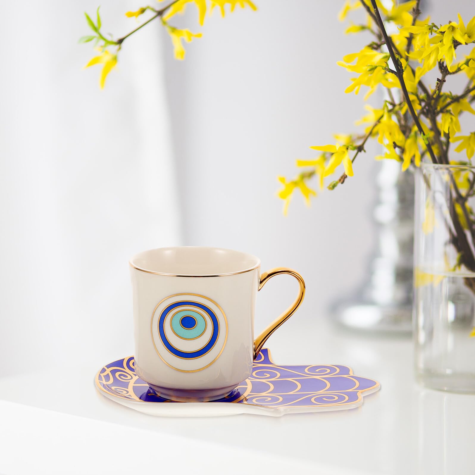 Veemoon 2 Sätze Türkische Espressotasse Set mit Blauem Auge Keramische Kaffeetassen und Untertassen Vintage Design Spülmaschinenfest für Kaffee Tee Milch und Wasser Stilvoll und Griffig