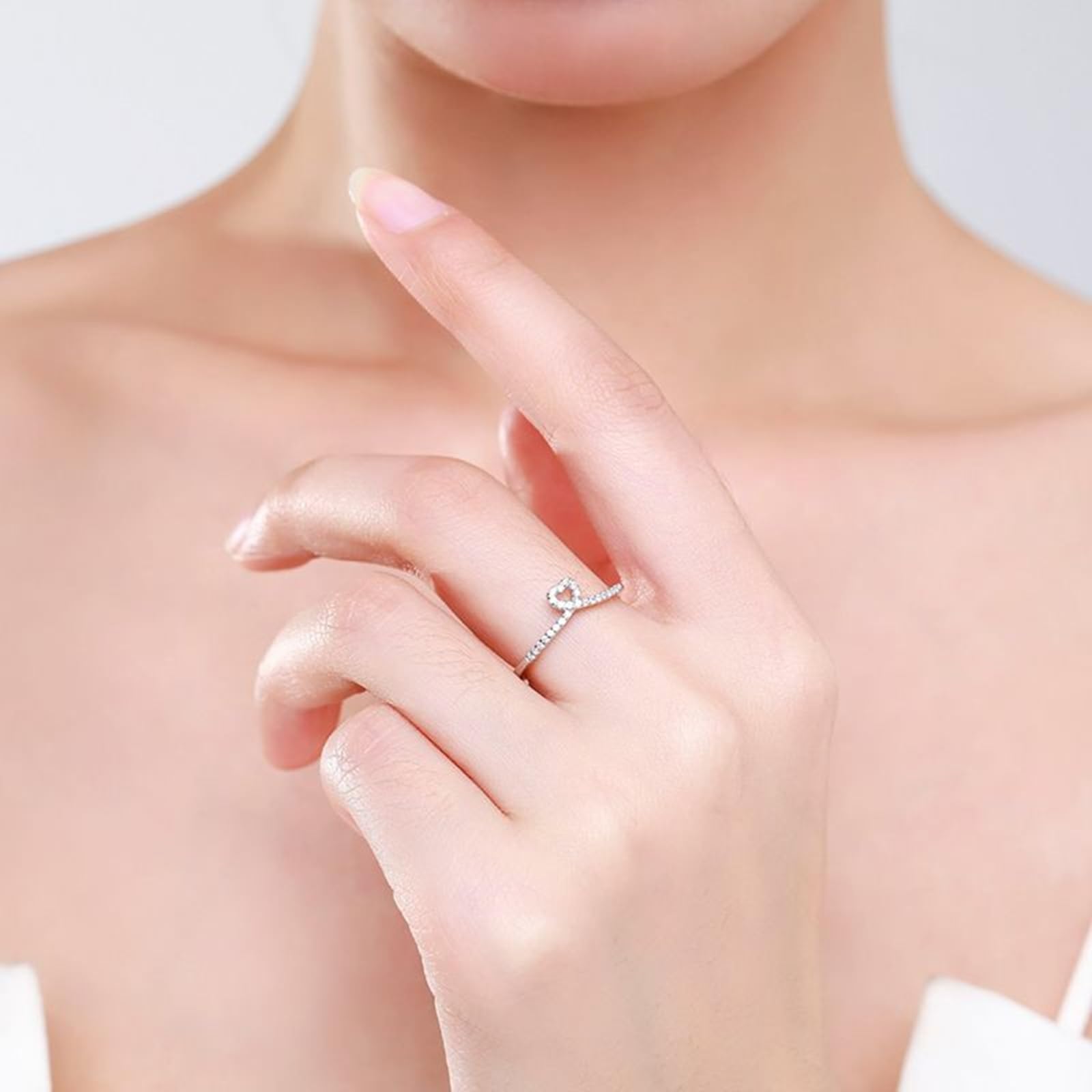 Bague Femme Or 9K/14K/18K, Anneau Empilable Couronne Cœur Pavé de Diamant, Bague Fine Or Blanc Personnalisée