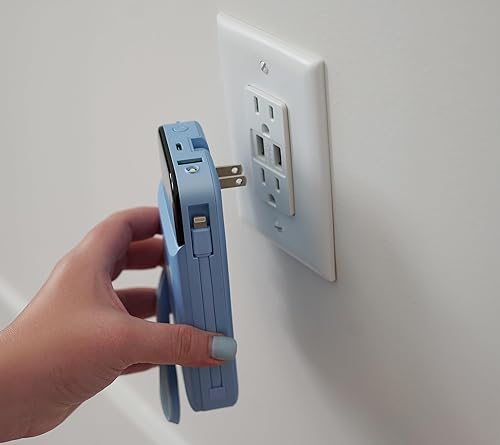 Miniatura 2 de Limitless Innovations Ultimate Pro - Banco de energía portátil de 15,000 mAh con enchufe de pared, pantalla digital, cables integrados y carga Azul