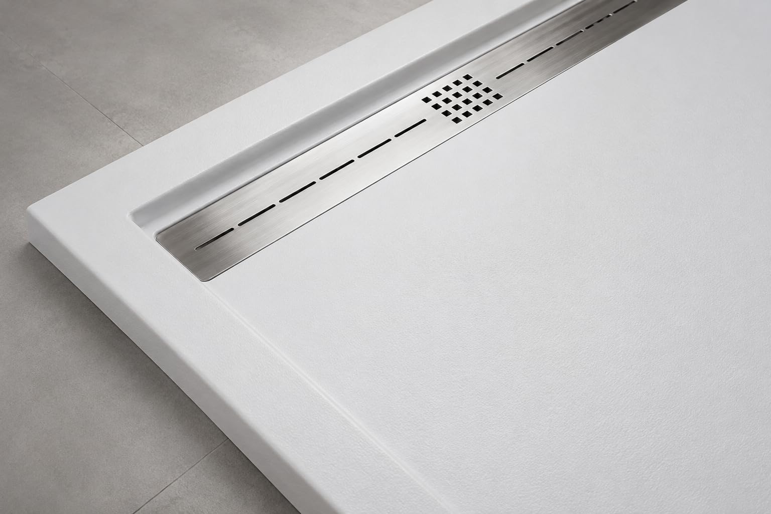 Plato de ducha resina FLOW desagüe lineal frontal color Blanco 140x80 textura lisa antideslizante rejilla inox con válvula
