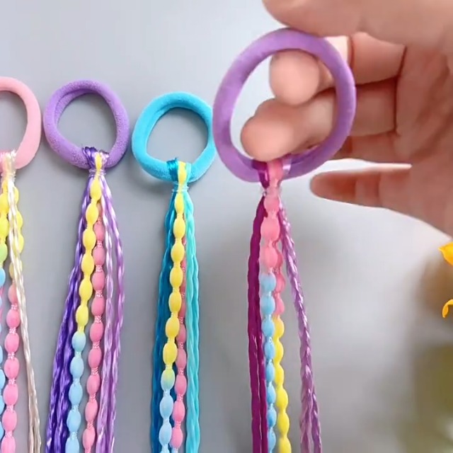 YOUYIKE 12 Extensiones De Pelo Trenzado Con Gomas – Colores Variados, Largo 35 Cm, Para Niñas Y Mujeres, Regalo Original