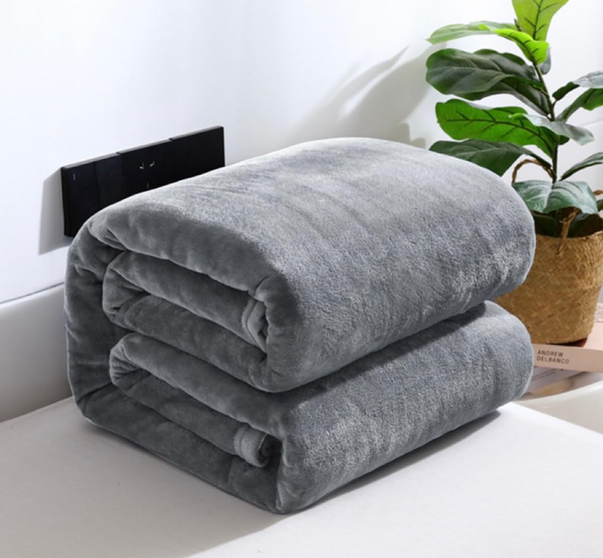 Throw Blanket for Couch, Soft Cozy Blanket, Warm Lightweight Air Conditioning Blanket, Sofa Bedding Living Room Decorations Party Gifts 60X50inch