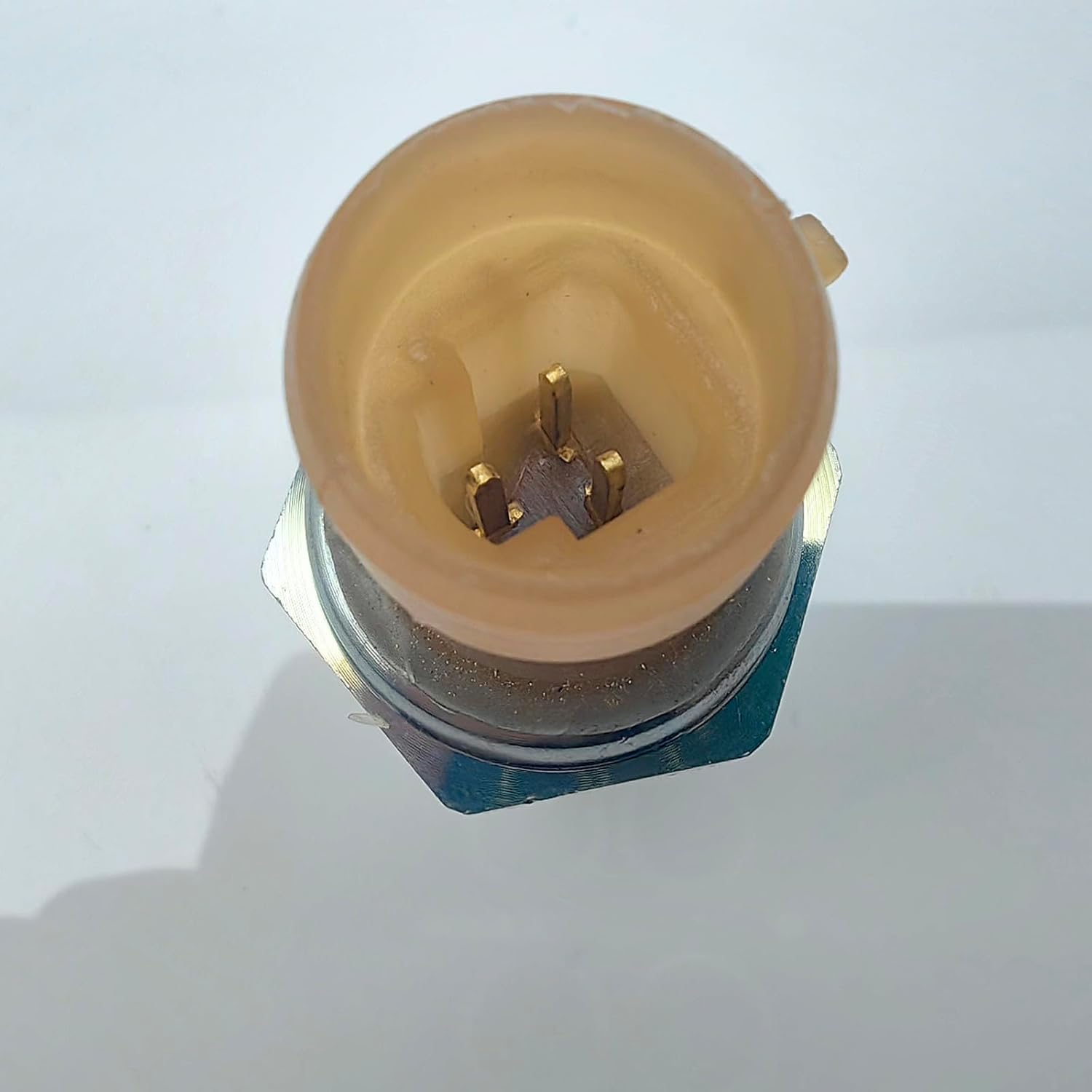 Oil Pressure Sensor Fits for Navistar DT466E I530E DT466 530 HT530 T444E 1994-2003 1807369C2 1807369