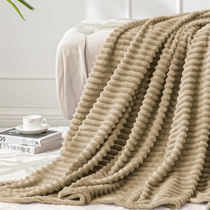 Cortina Ribbed Fur Blanket Single Size -3D Ribbed Fur Soft and Warm Decorative Fuzzy Blankets – Cozy, Fluffy, Plush Lightweight Throw Blankets for Couch, Bed, Sofa(Brown, 150x200 CMs)-image-35