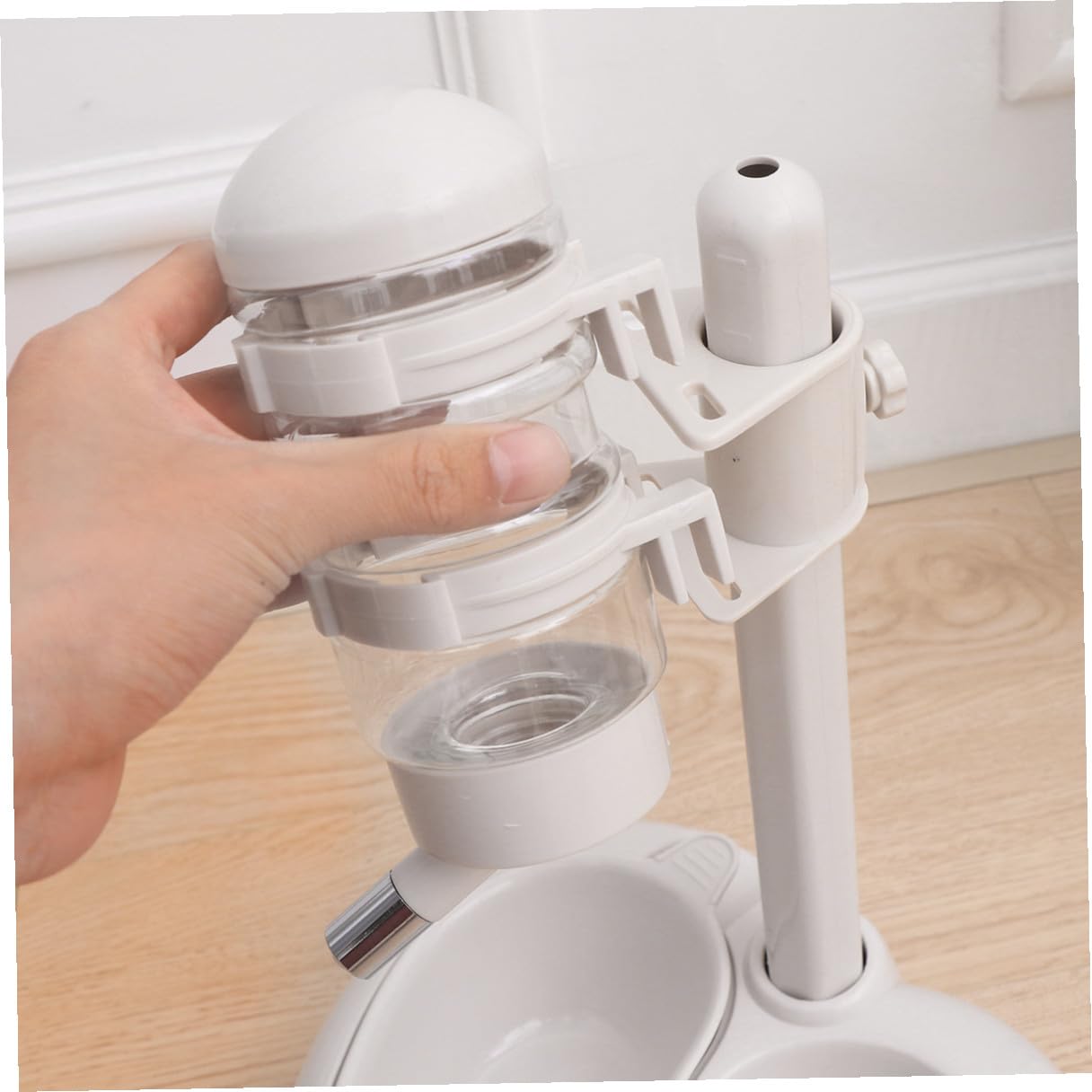 VILLCASE Fontanella Acqua Gatto Bianco in Plastico Design Scanalato Antigoccia, Facile da Smontare e Lavare, Dispenser Acqua per Animali Domestici da Appendere