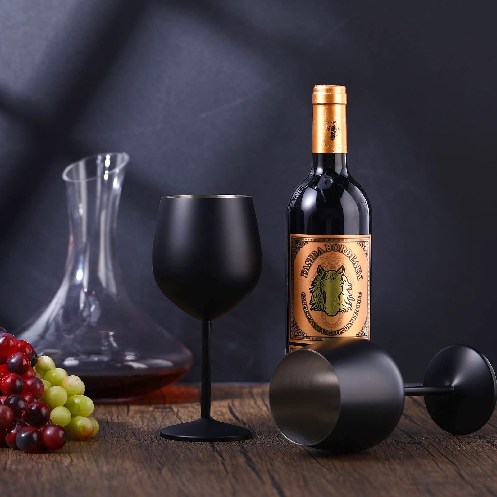 Juego de 4 Copas de Vino de Acero Inoxidable (550 ml/18 oz, Negro Mate), Copas de Vino Tinto y Blanco Irrompible, 9 cm de Profundidad x 21 cm de Alto, para Fiestas, Aniversarios, Bodas