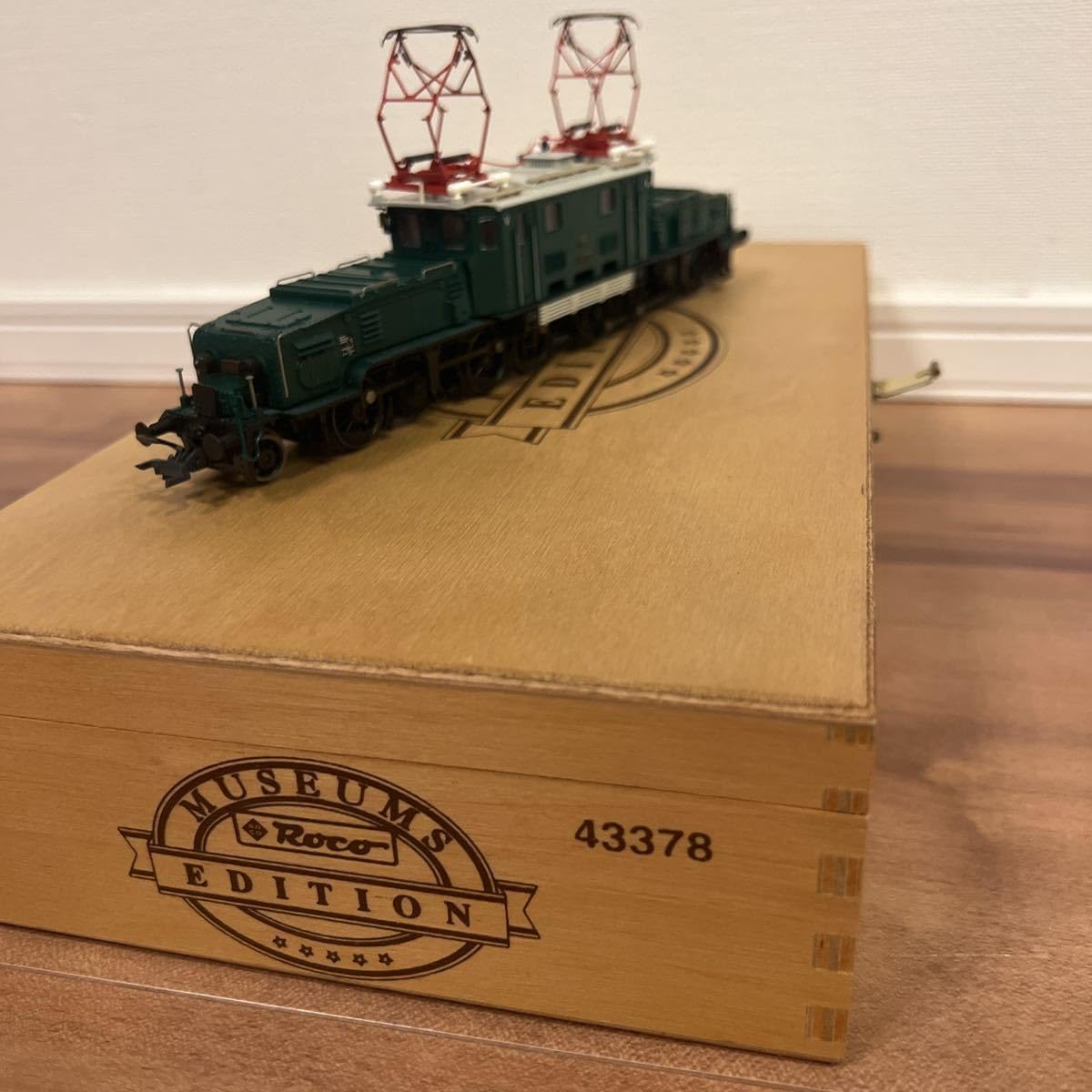 Amazon | Roco 43378 Museum Edition OBB Crocodile HO scale 鉄道模型
