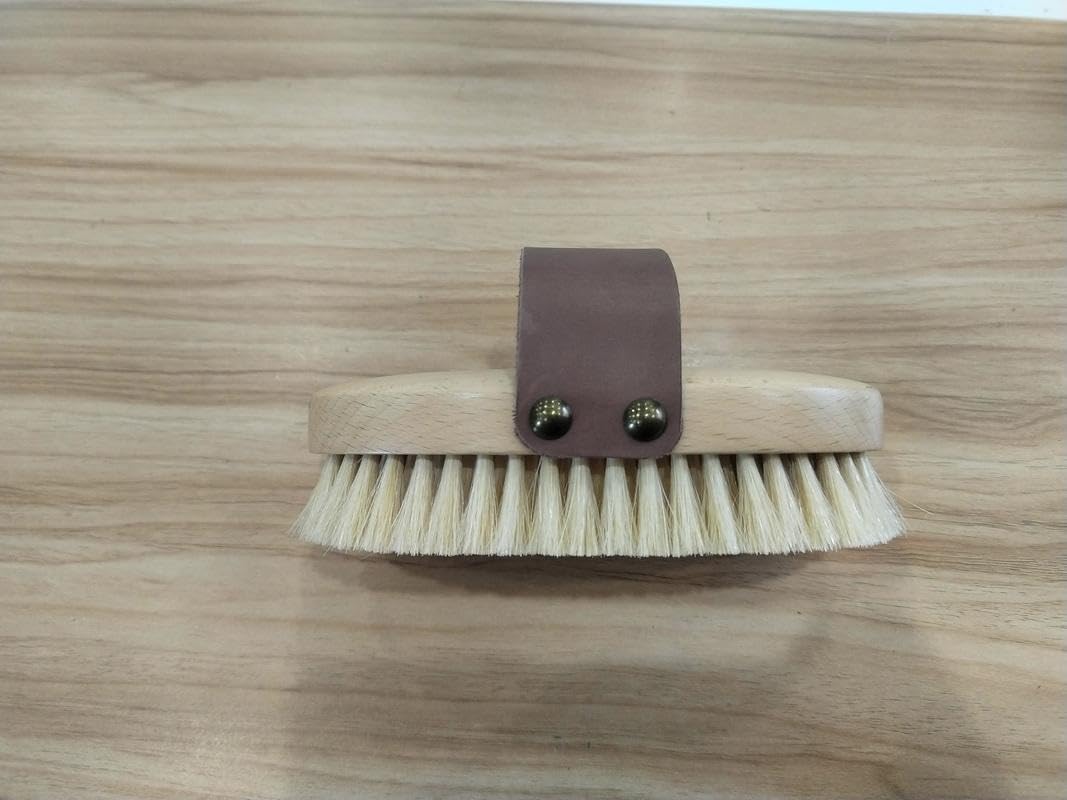 Premium Horse Grooming Kit (8 Pieces) - Professional Equine Care Set with Beechwood Brushes, Natural Bristles, and Handcrafted Leather Bag - Luxury Gift for Horse Riders and Owners