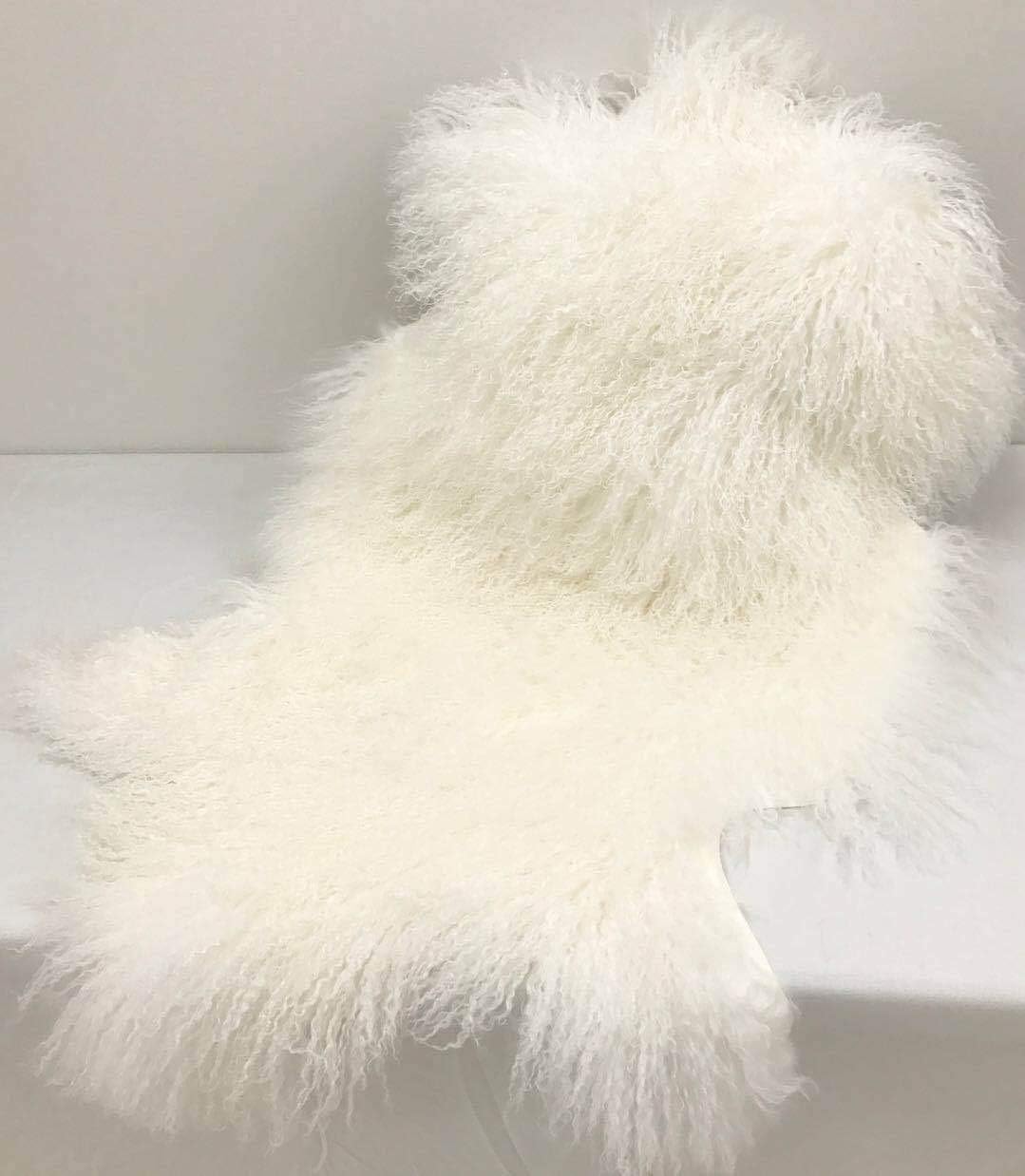 Genuine Tibetan/Mongolian Lambskin Sheepskin Hide Pelt Throw Area Rug Plate Wool Carpet Real Sheep Fur in Bedroom, Living Room 3.5x2Ft (Black)