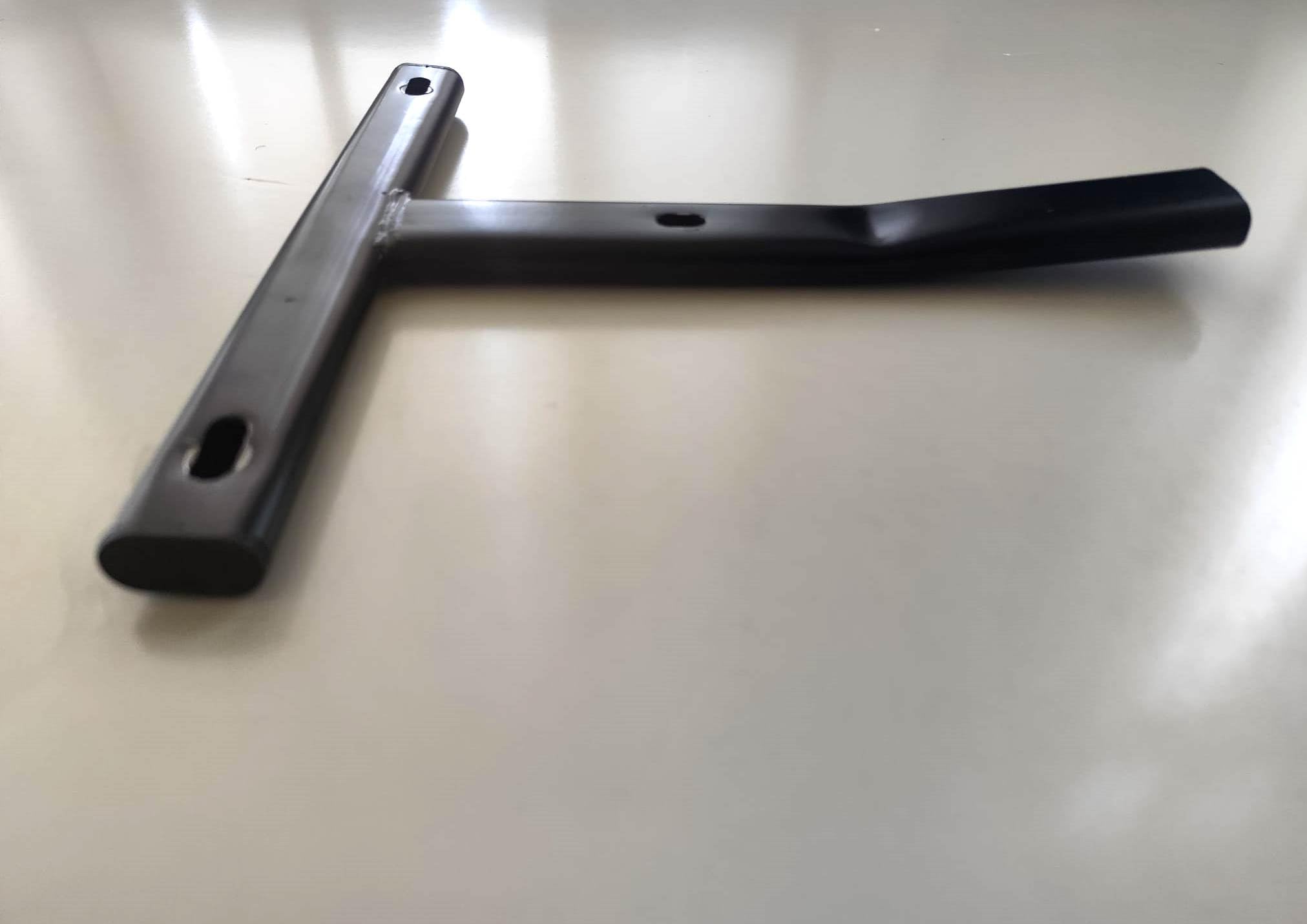 Poltrona/Sedia Ufficio Ergonomica Presidenziale Reclinabile e Direzionabile con Braccioli Imbottiti e Altezza Regolabile,con rotelle – Nera HLD-809