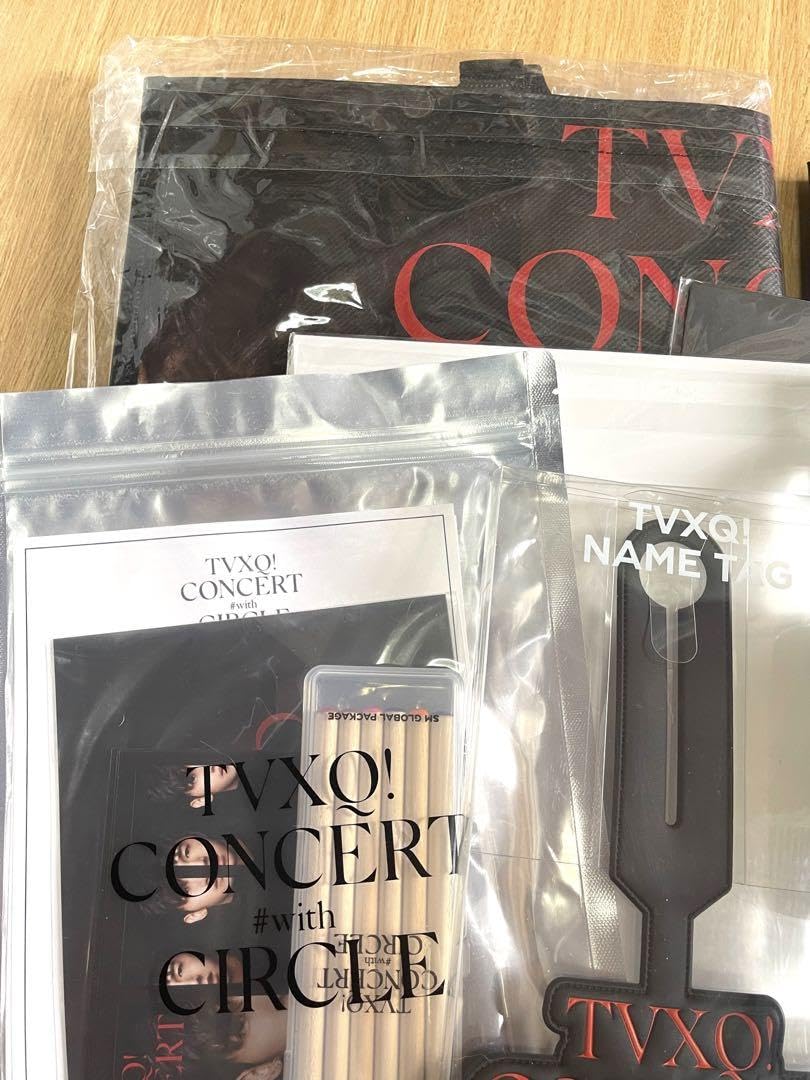 東方神起　CD.DVD ペンラ グッズ13点 東方神起 CD.DVD ペンラ グッズ13点