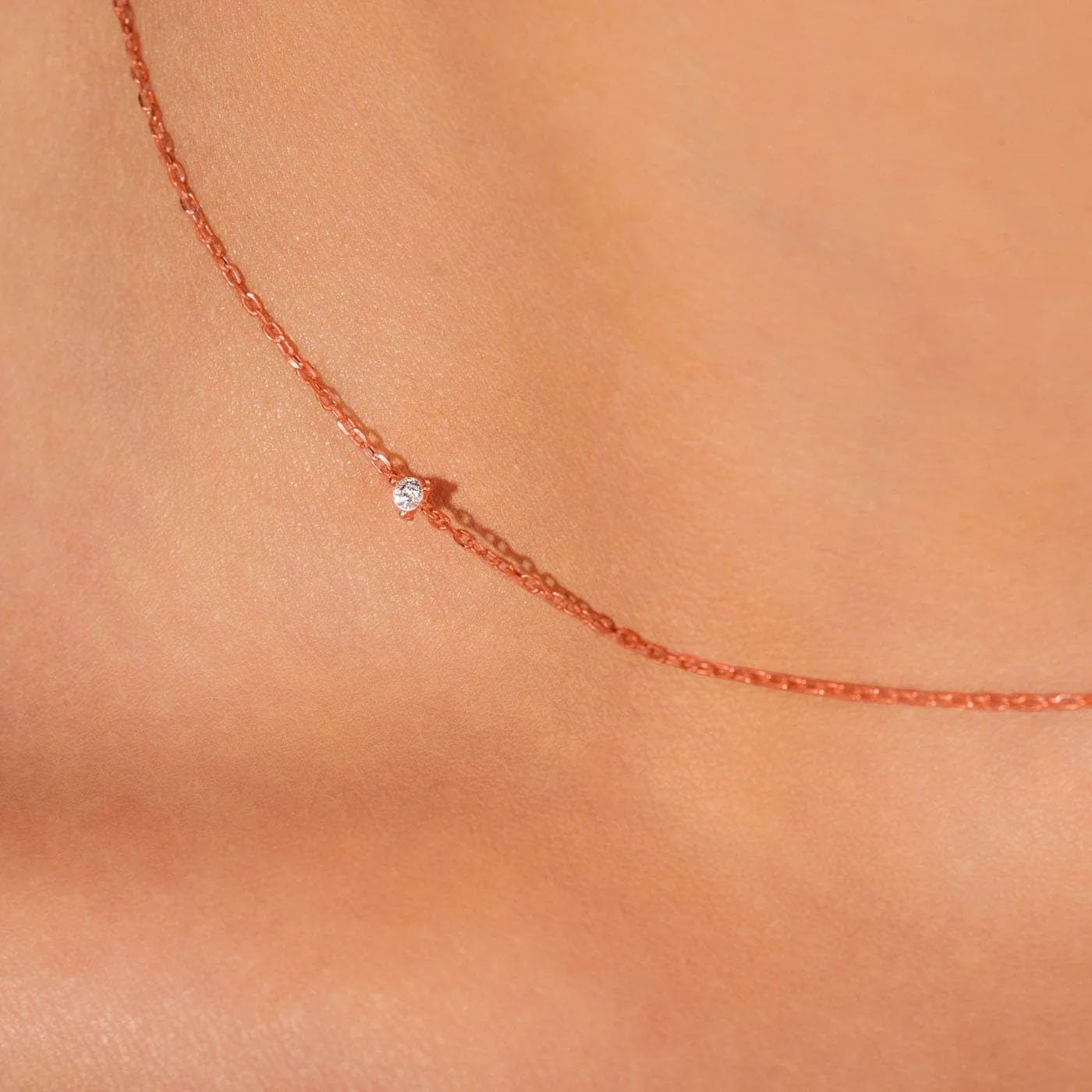 Elegante 14 Karat 585 Echtgold Diamant Roségold Choker Halskette - Minimalistischer Zarter Kropfband mit Doppelseitigem 0,025 Karat Diamant Anhänger, Perfekt für Damen