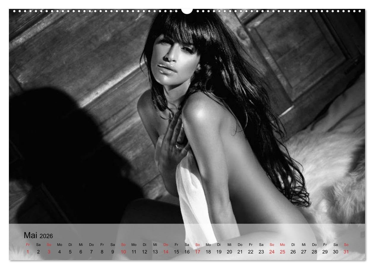 Pure Erotik. Emotionale Momente der Verführung (Wandkalender 2026 DIN A2 quer), CALVENDO Monatskalender: Traumfrauen in schwarz-weiß für sinnliche Stunden (CALVENDO Erotik)