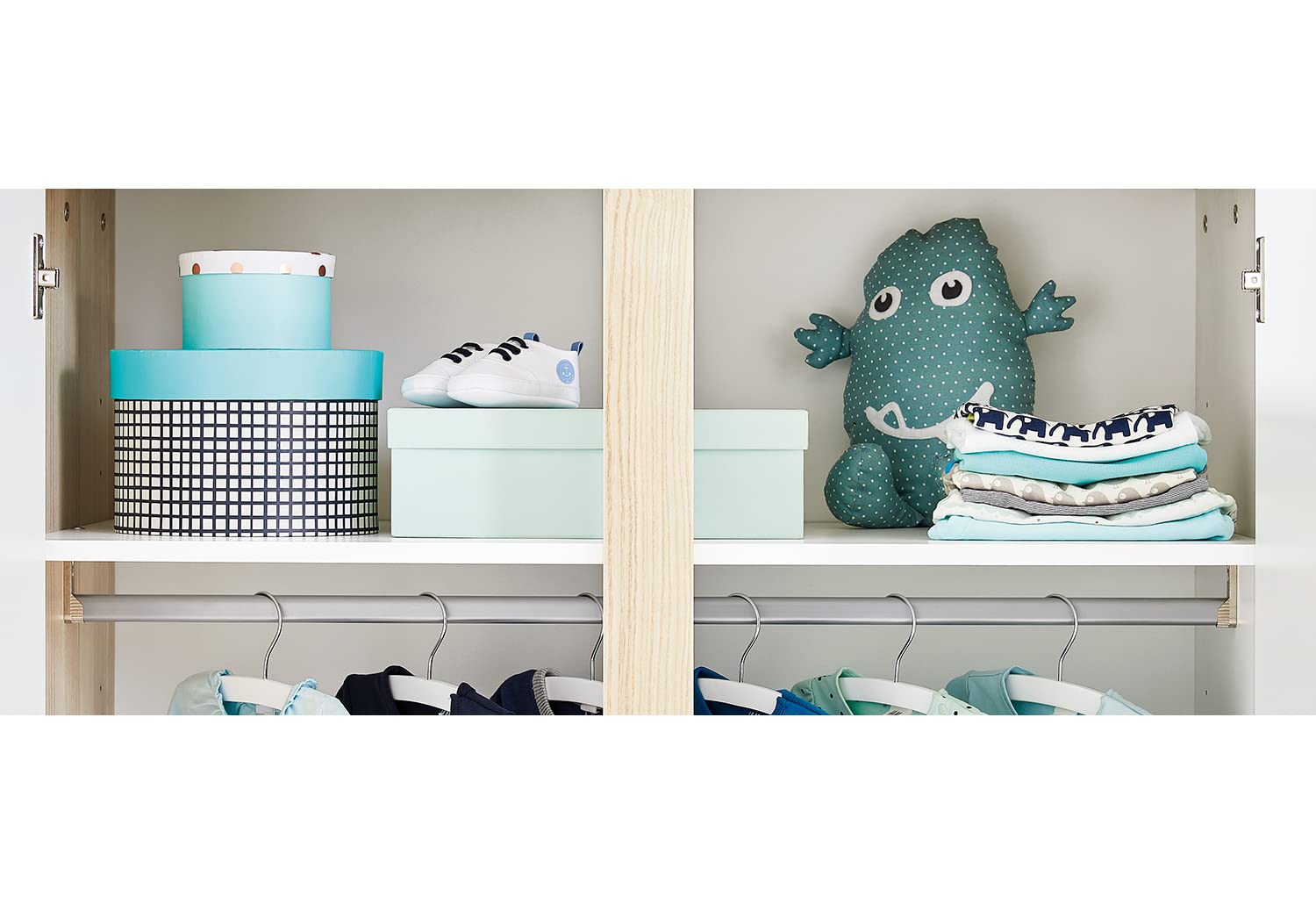Pinolino Grande Armoire pour Chambre d'enfant Flow avec 3 Portes et 1 tiroir