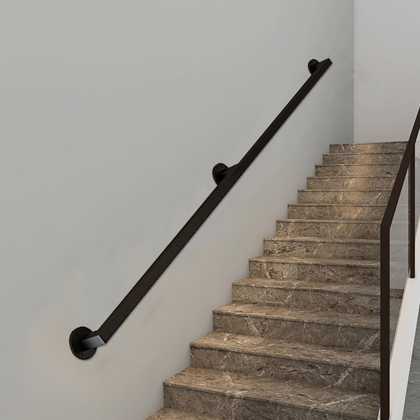 Rampe d'escalier haut de gamme de 4,5 m pour un intérieur élégant
