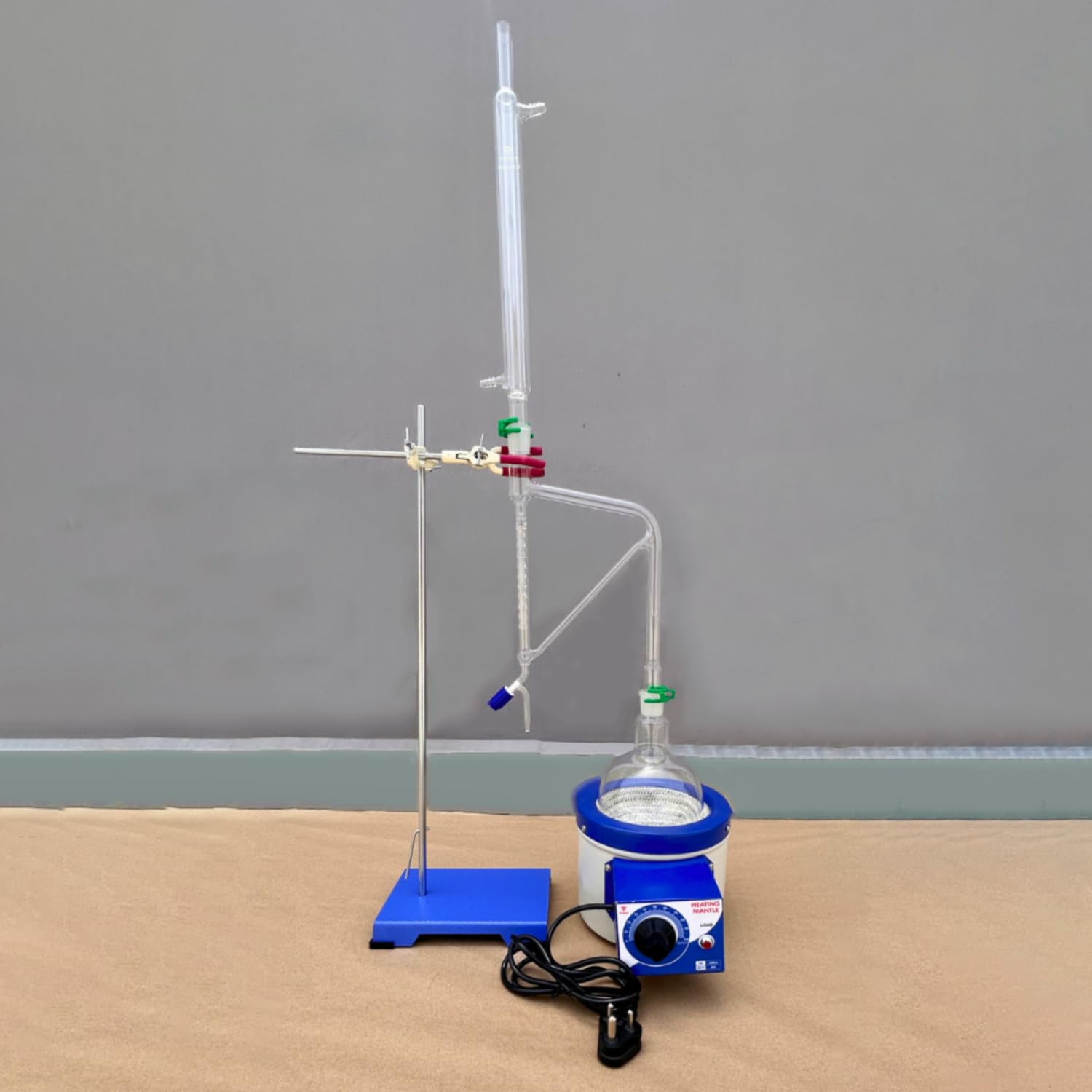 Borosilicate Glass Complete set of Clevenger Apparatus, Essential Oil Determination Apparatus (1000 ML), With Heating Mantle, Retort Stand, Clamps, Rubber Tube, Glassware Part-image-34